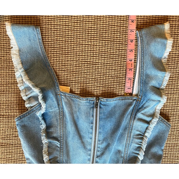 Alice + Olivia Gorgeous Wide Leg Open Back Denim Jeans Jumpsuit - Picture 12 of 16